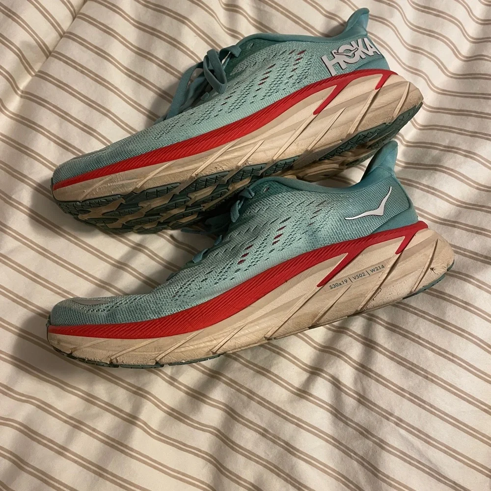 Women’s Hoka Clifton 8 - Picture 2 of 5